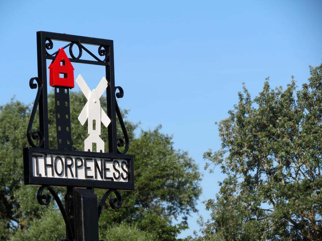 Ogilvie Lodge Apartment Thorpeness Bagian luar foto